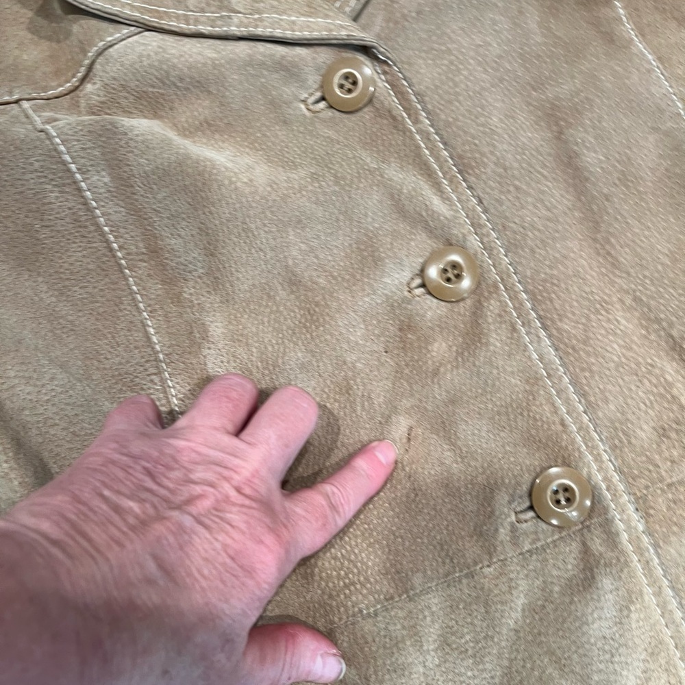 Wilsons Leather Women's Tan Suede Belted Jacket - Picture 9 of 9